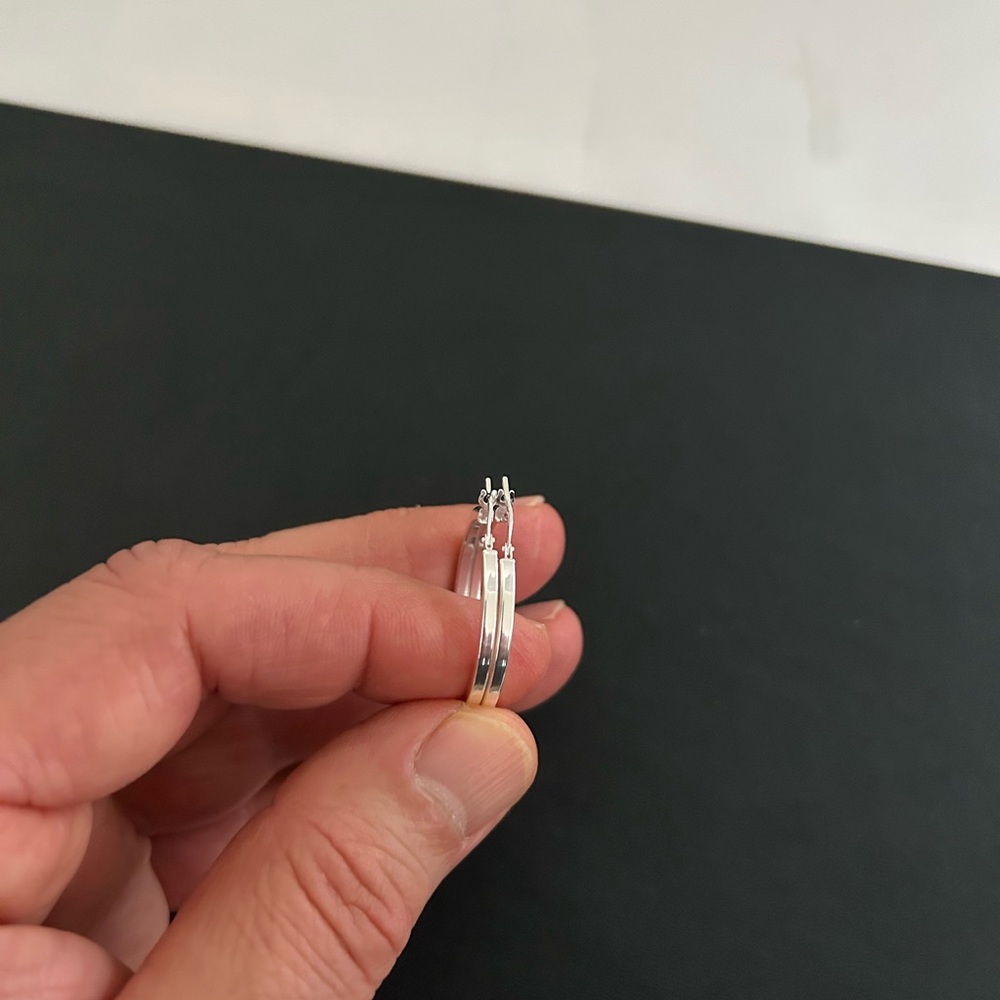 Silver hoops - Picture 3 of 5